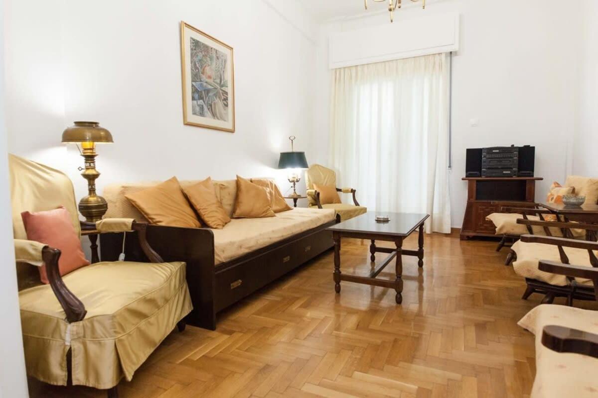 Charming Vintage 2Br Apartment With Balcony In Koukaki Атина Екстериор снимка