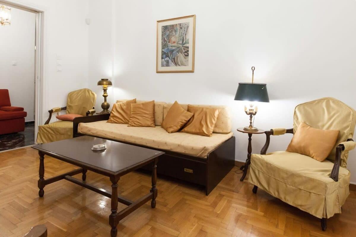 Charming Vintage 2Br Apartment With Balcony In Koukaki Атина Екстериор снимка