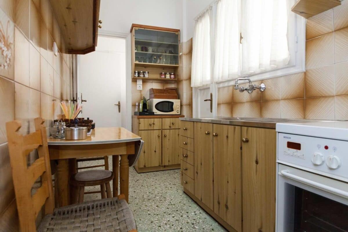 Charming Vintage 2Br Apartment With Balcony In Koukaki Атина Екстериор снимка