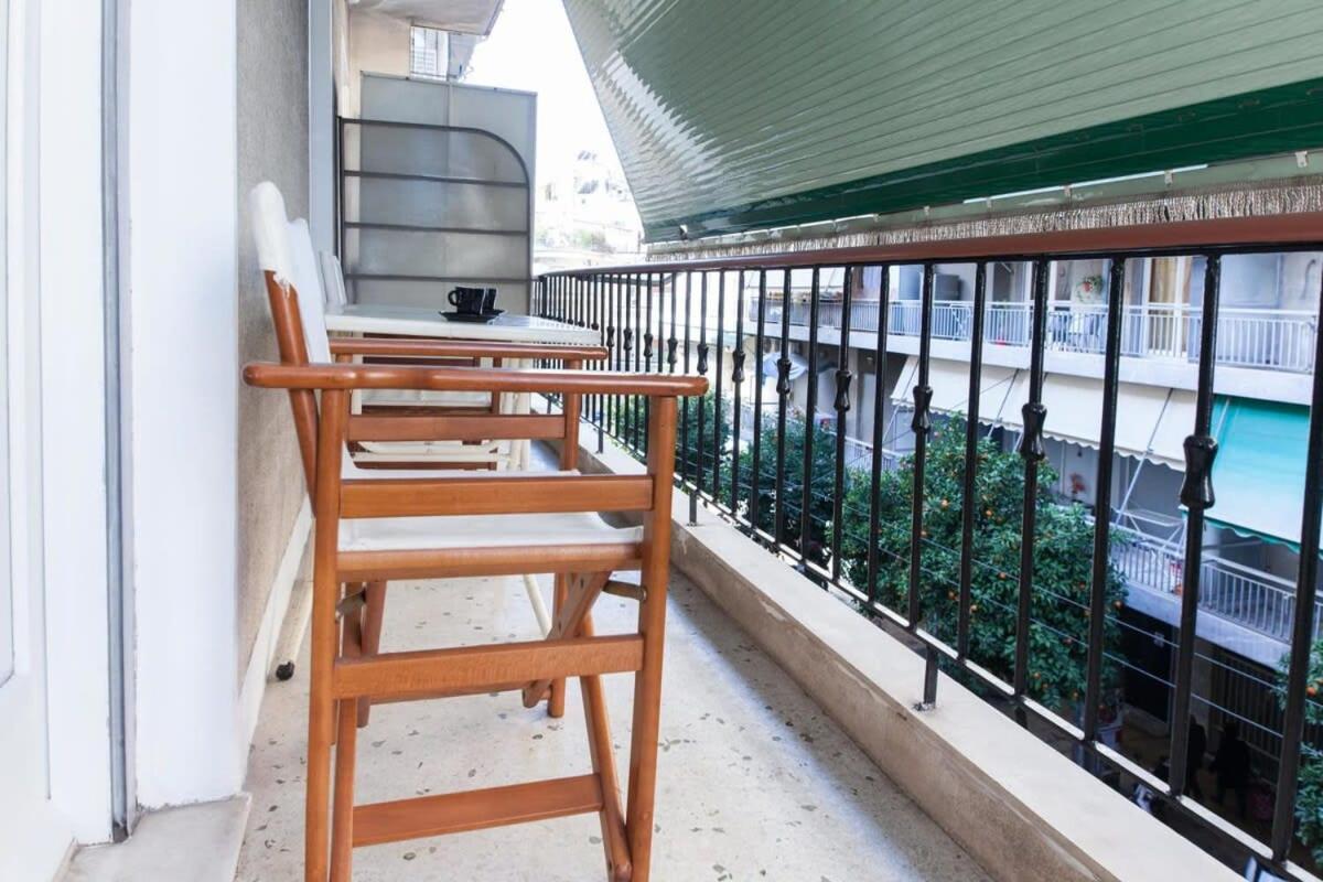 Charming Vintage 2Br Apartment With Balcony In Koukaki Атина Екстериор снимка